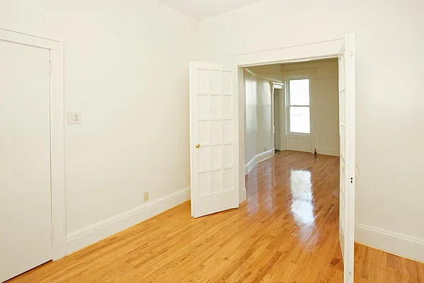 Rented by Jenefer Joseph & Associates | media 26