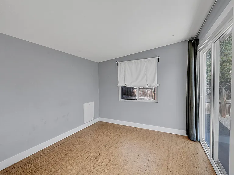 1560 Bain Dr — Photo 18