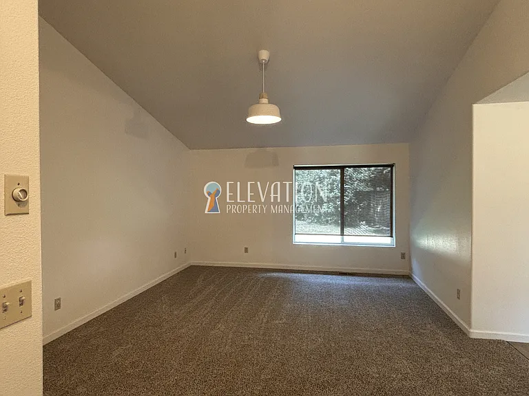 61875 Avonlea Cir — Photo 4