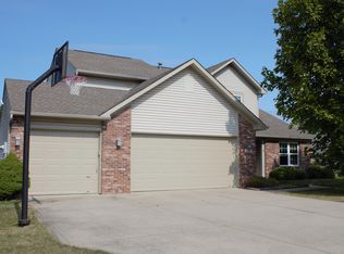240 Pennwood Ln, Brownsburg, IN 46112