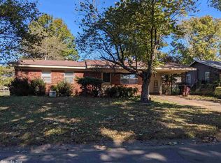 121 Shadybrook Dr, Morrilton, AR 72110