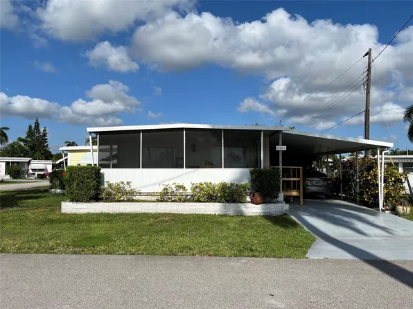 8501 SW 18th Place, Davie, FL 33324