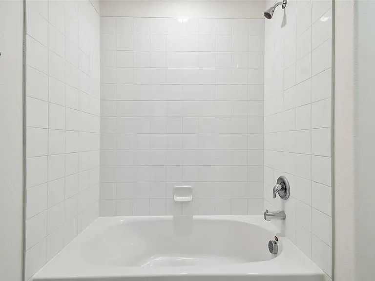 5507 Rainwood Meadows Dr — Photo 41