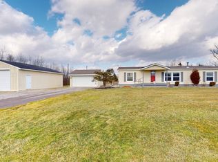 9002 Arnold Rd, Fair Haven, MI 48023