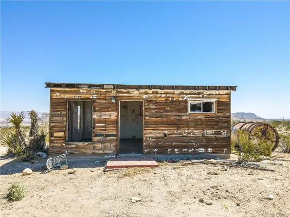 3030 Geronimo Trl, Landers, CA 92285