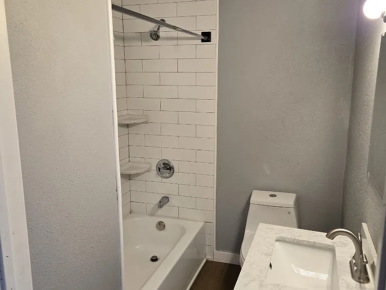 100 San Diego St — Photo 11