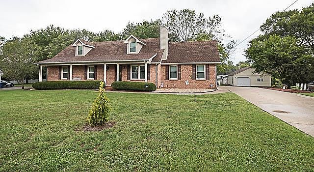 1st image of 3326 Crestmount Dr