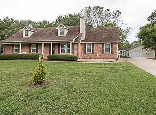 3326 Crestmount Dr, Murfreesboro, TN 37129