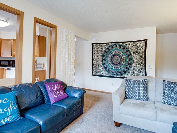 2nd image of 1063 E Cascade Ave #17968016