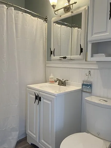 46 Winona Ave — Photo 3