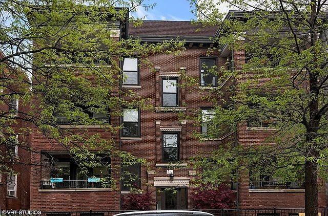 1st image of 1216 W Winnemac Ave APT 3E