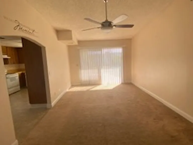 333 Bishop Dr — Photo 2