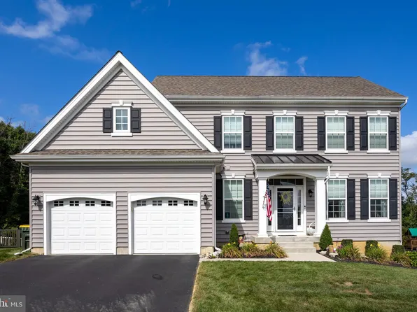 19 Celia Ct, Avondale, PA 19311