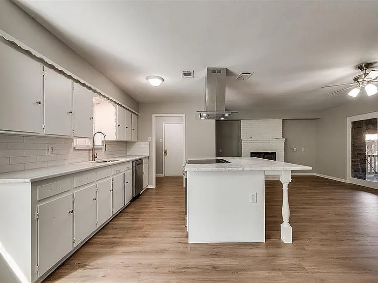 8423 Cadenza Ln — Photo 26