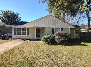 2114 7th St, Port Neches, TX 77651