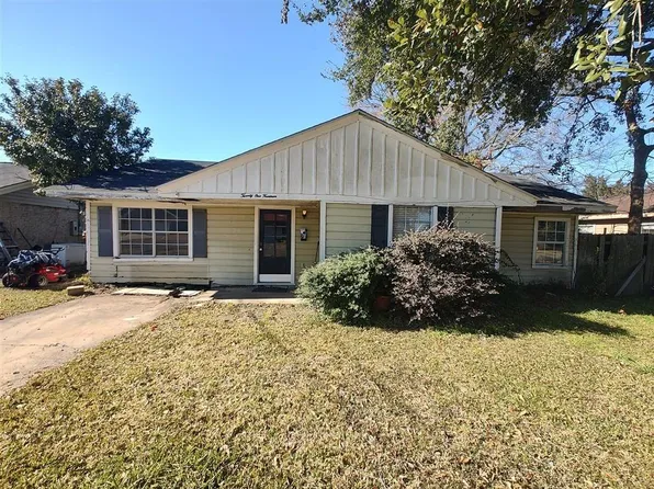 2114 7th St, Port Neches, TX 77651