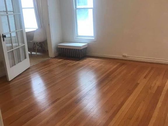 2nd image of 2514 Piedmont Ave APT 206