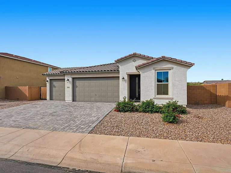 641 S Davidson Ln — Photo 2
