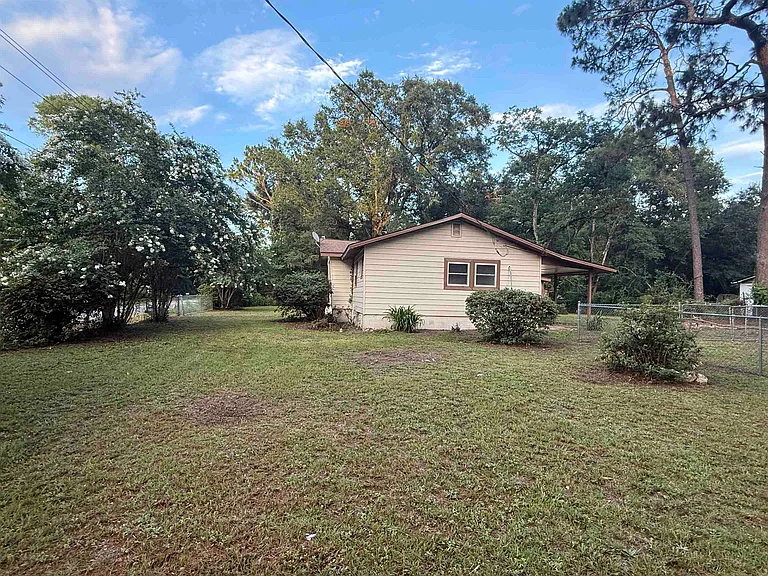 703 Westway Rd #B — Photo 2
