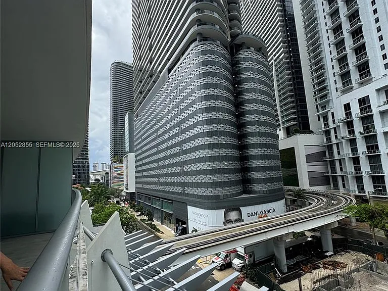 1100 S Miami Ave #411 — Photo 14
