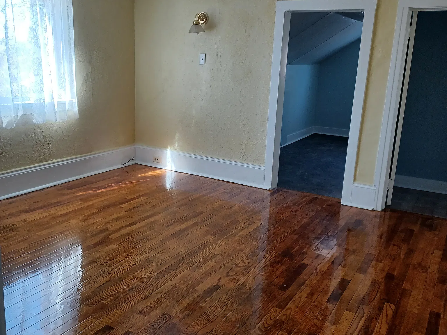 2 bed, 700 sqft, $950 — Photo 3