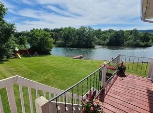 10 Schuyler St, Ticonderoga, NY 12883