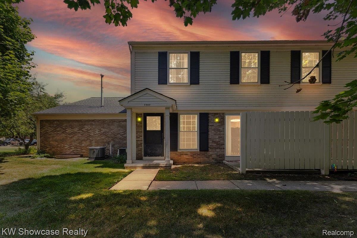 7747 Lake Ridge Dr, Waterford, MI 48327 | Zillow