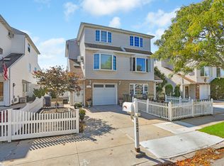 132 Sandalwood Dr, Staten Island, NY 10308