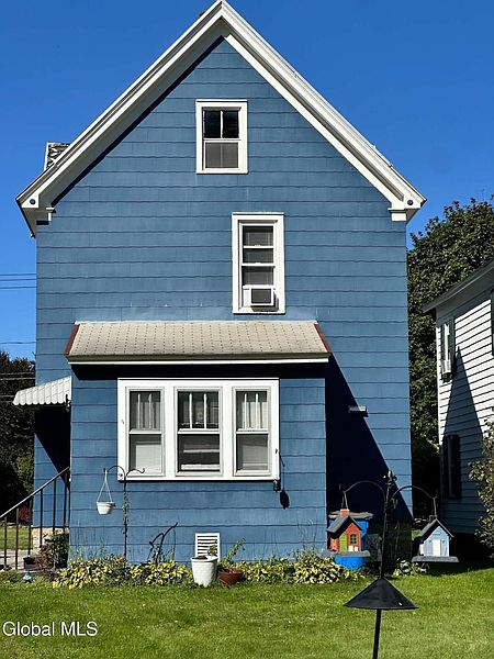 3rd image of 226 E Main Street