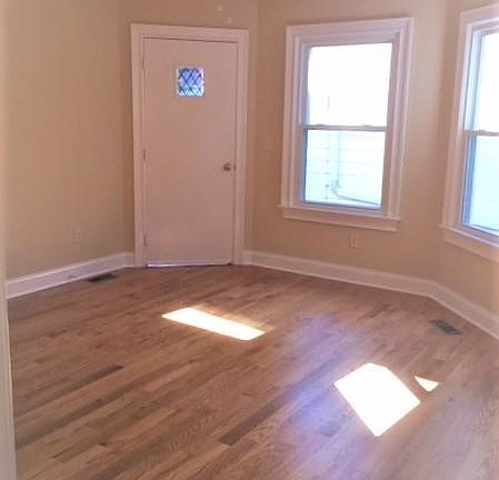 Living Room-Entrance