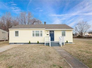 802 Noble Rd, Hampton, VA 23666