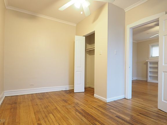 4th image of 2948 W Belle Plaine Ave #1