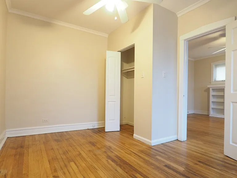 2948 W Belle Plaine Ave #1 — Photo 4