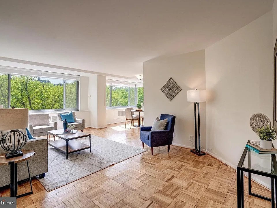 4200 Cathedral Ave NW #912A