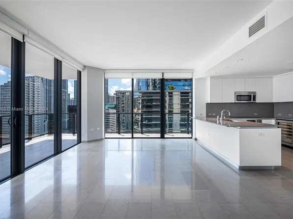 68 SE 6th St #1501, Miami, FL 33130