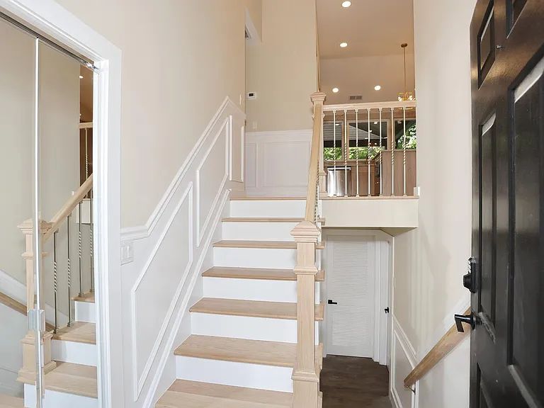 415 Goffle Rd — Photo 3
