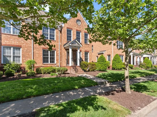 335 Herman Melville Ave, Newport News, VA 23606