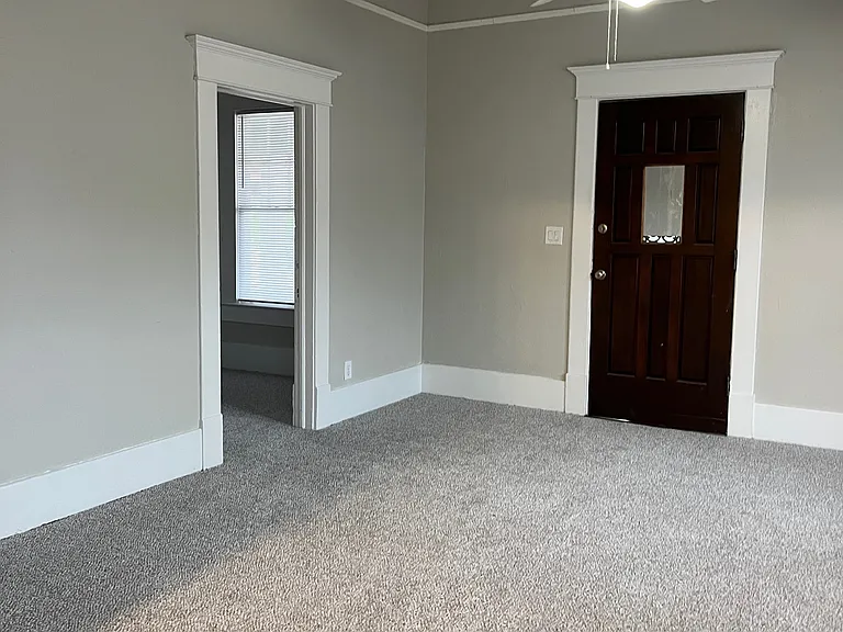 2060 Lafayette St — Photo 2