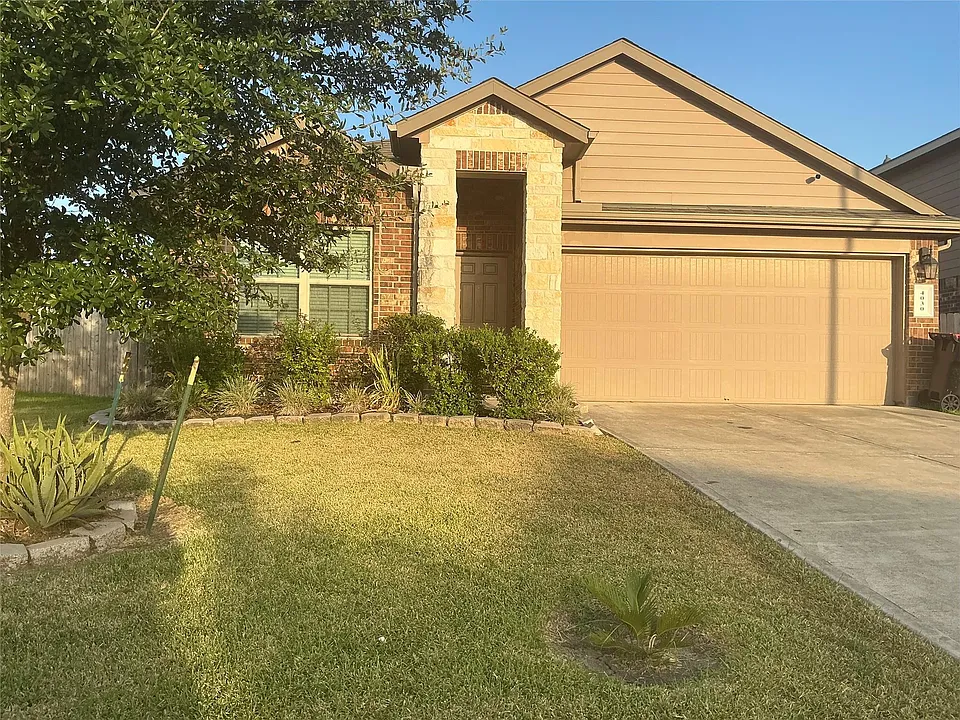 4030 Emperor Valley Ln