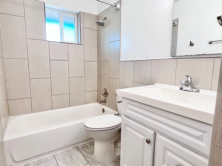 3024 N 39th St #9 — Photo 17