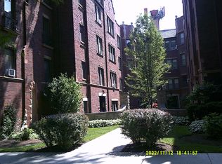 2425 W Pratt Ave #2I, Chicago, IL 60645