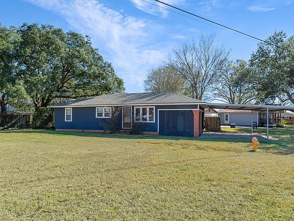 2nd image of 2412 Belle Place Olivier Rd