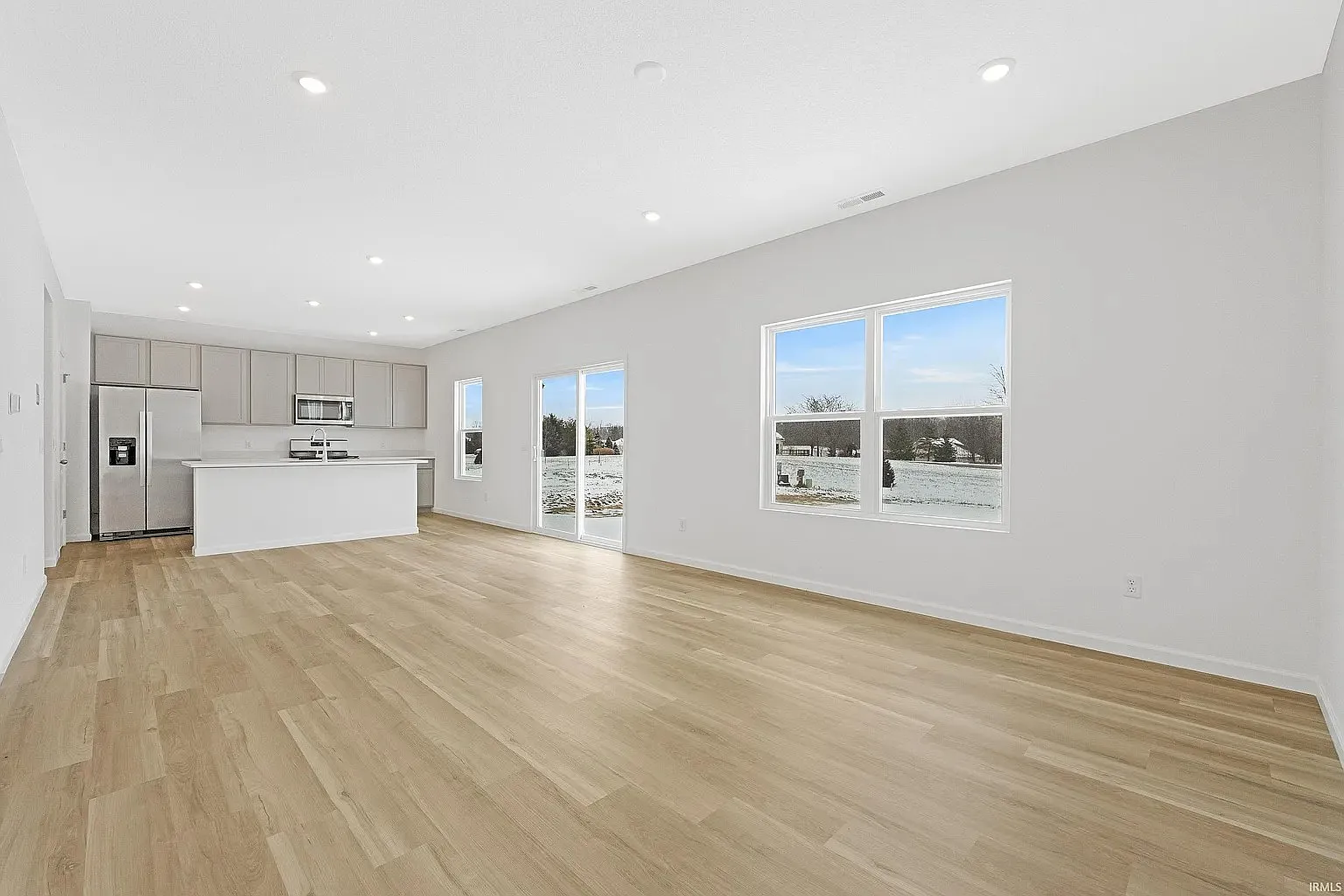 4 bed, 2053 sqft, $2,600 — Photo 3