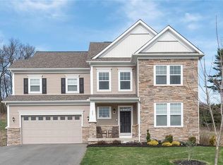 323 Eagle Dr, Cranberry Twp, PA 16066