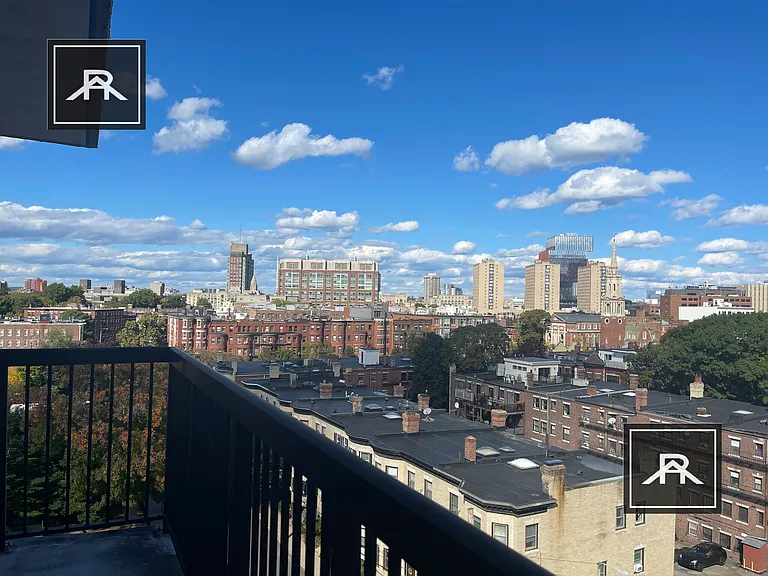 101 Monmouth St #102 — Photo 24