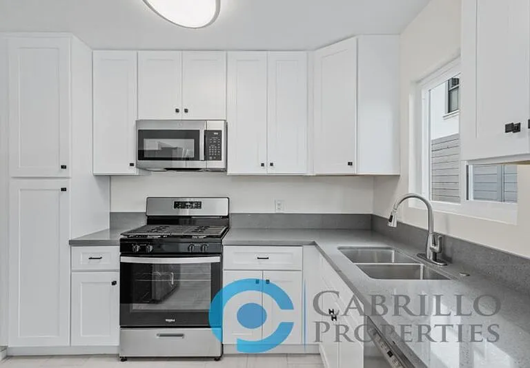 885 Home Ave #A — Photo 16