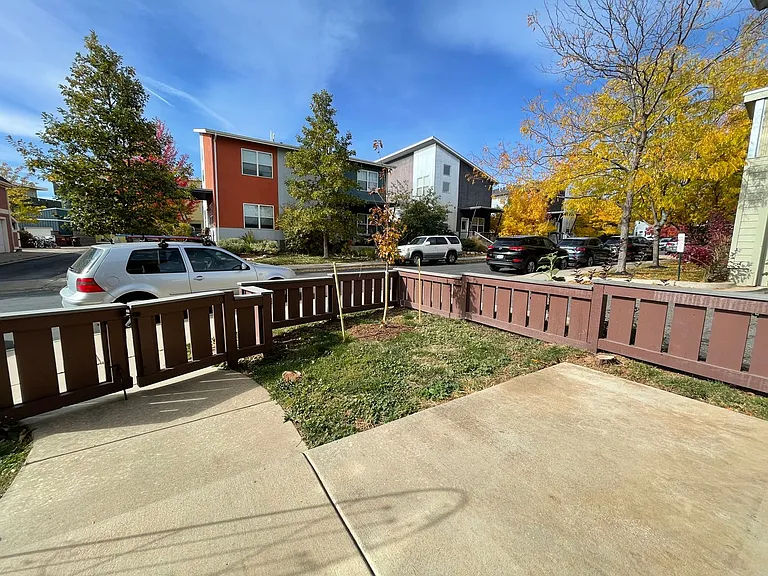 1547 Easy Rider Ln — Photo 3