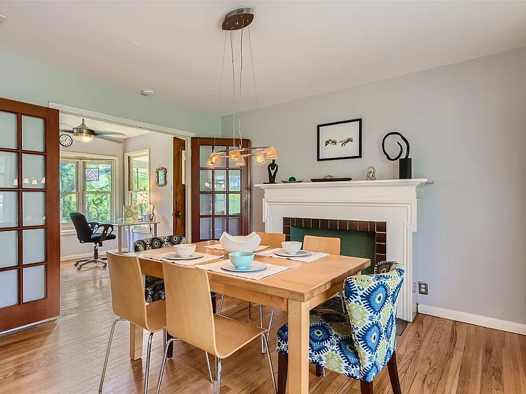 6804 Vine St — Photo 2