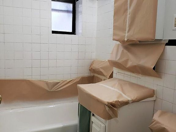 5th image of 4317 48th St APT 5F