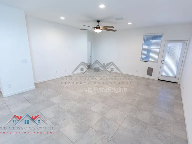 1673 N Wrigley Dr — Photo 16